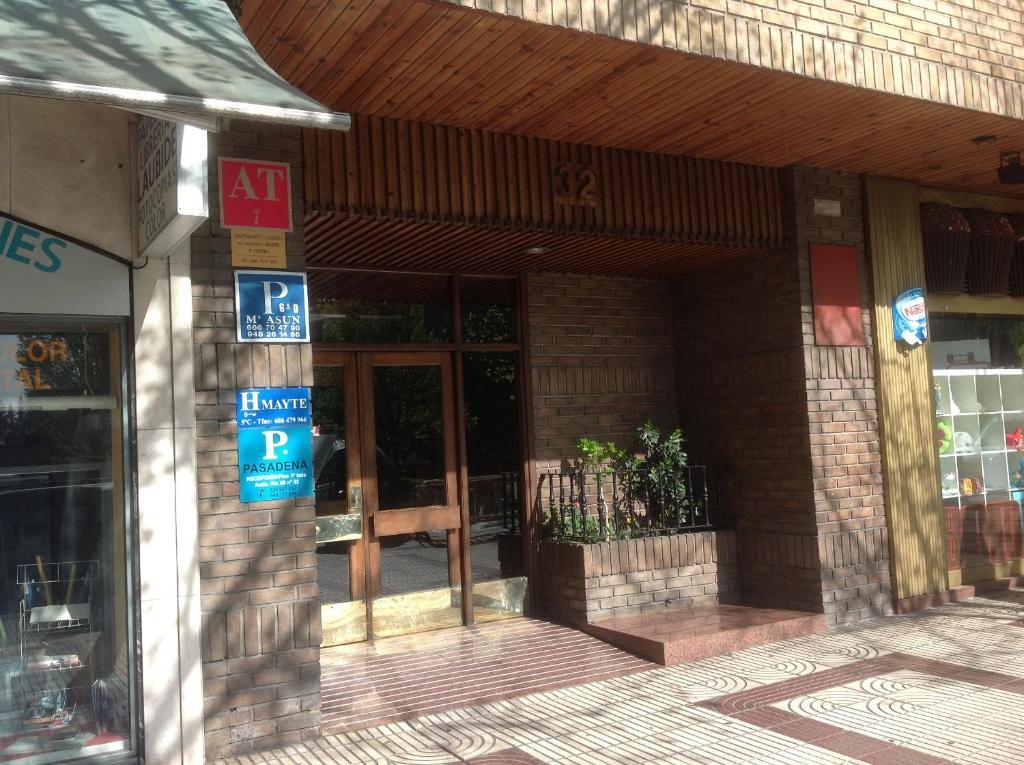 Pension Pasadena Pamplona Exteriér fotografie